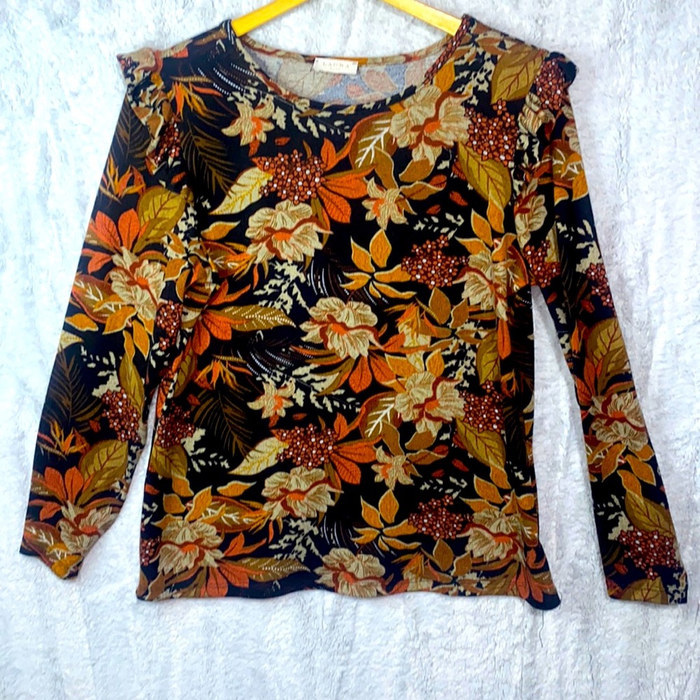 66. Laura plus long sleeve shirt